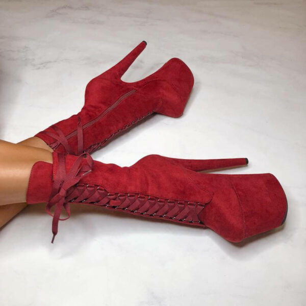 Hella Heels Babydoll rode paaldanshakken op marmer ondergrond