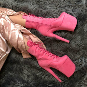 Hella Heels Babydoll roze paaldanshakken op zwarte ondergrond